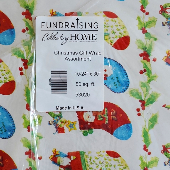 Christmas Gift Wrap Celebrating Home New Ten pieces 24" x 30" - Picture 9 of 9
